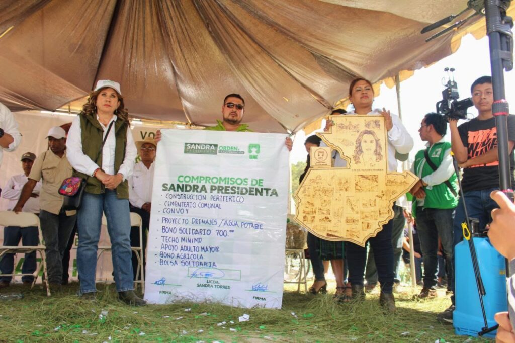 Sandra Torres pide el voto, para vivir bien; elegir UNE